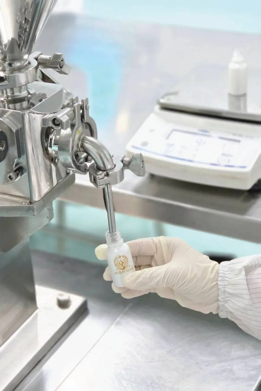 Precise filling for consistent quality in every bottle.